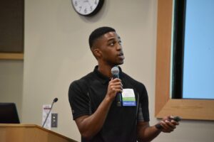 Mishel Ocho giving his oral presentation