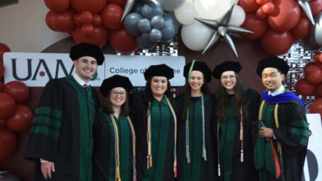 class of 2026 for college of medicine posing for a picture